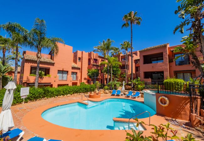 Apartment in Marbella - Cubo's Beach & Parking Jardines de Don Carlos