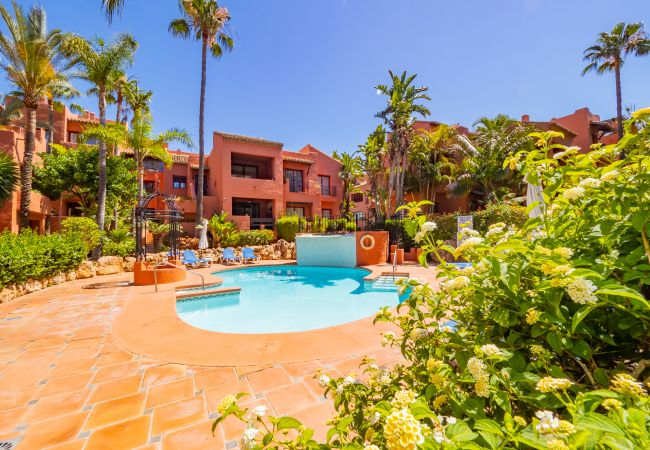 Apartment in Marbella - Cubo's Beach & Parking Jardines de Don Carlos