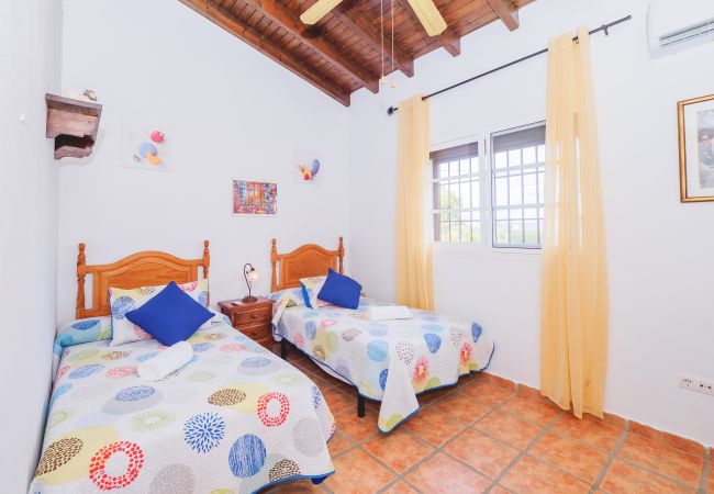 Cottage in Alhaurín el Grande - Cubo's Casa El Recreo de La Abuela