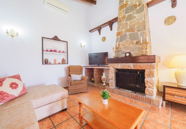 Cottage in Alhaurín el Grande - Cubo's Casa El Recreo de La Abuela