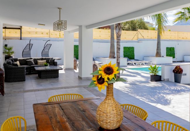 Cottage in Alhaurín el Grande - Cubo's Casa Flor High Privacy & Pool