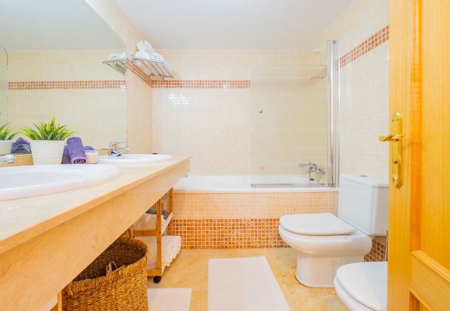 Apartment in Ojen - Cubo's Marbella Hill View Golf