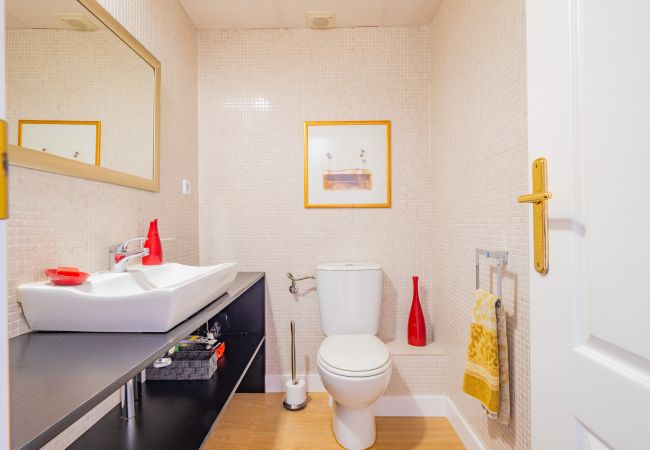 House in Málaga - Cubo's Gibralfaro Townhouse