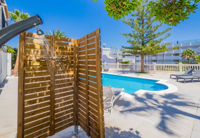 Villa in Benalmádena - Cubo's Beach Front Villa Benalmadena