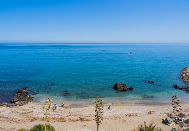 Villa in Benalmádena - Cubo's Beach Front Villa Benalmadena