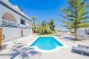 Villa in Benalmádena - Cubo's Beach Front Villa Benalmadena