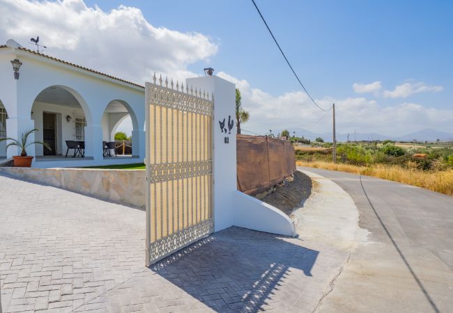 Cottage in Alhaurín el Grande - Cubo's Casa El Sueño de los Abuelos Privacy Pool