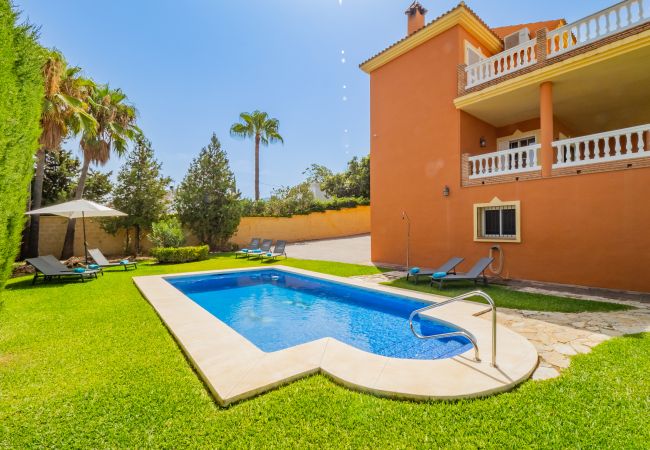 Cottage in Alhaurín el Grande - Cubo's Cicara Family Private Pool & Relax