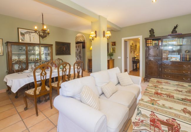 Cottage in Guillena - Cubo's Quinta de los Cisnes & minigolf included