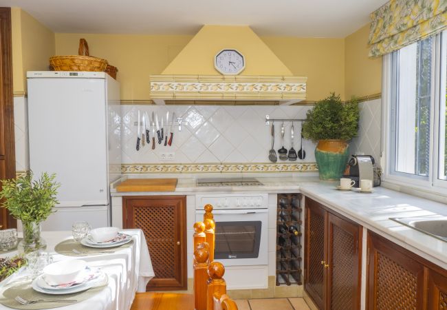 Cottage in Guillena - Cubo's Quinta de los Cisnes & minigolf included