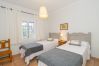 Cottage in Guillena - Cubo's Quinta de los Cisnes & minigolf included