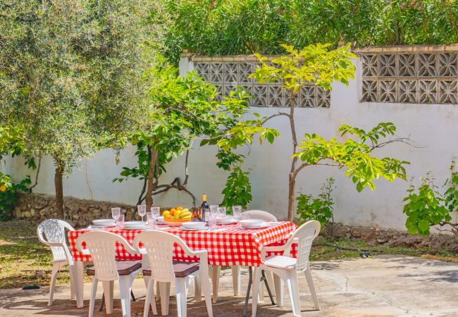 Cottage in Alhaurin de la Torre - Cubo's Pink Townhouse Los Manantiales
