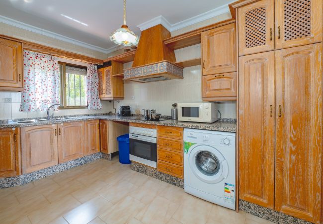 Cottage in Alhaurin de la Torre - Cubo's Pink Townhouse Los Manantiales
