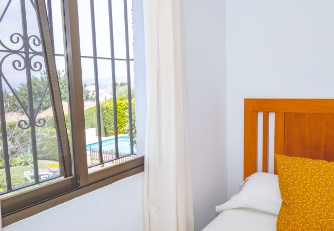 Cottage in Alhaurin de la Torre - Cubo's Pink Townhouse Los Manantiales