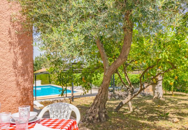 Cottage in Alhaurin de la Torre - Cubo's Pink Townhouse Los Manantiales