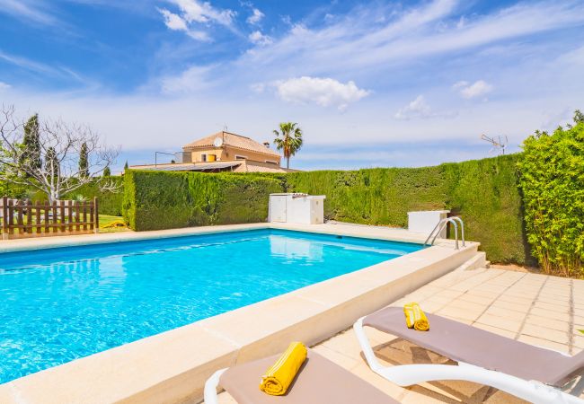Cottage in Alhaurin de la Torre - Cubo's Pink Townhouse Los Manantiales