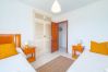 Cottage in Alhaurin de la Torre - Cubo's Pink Townhouse Los Manantiales