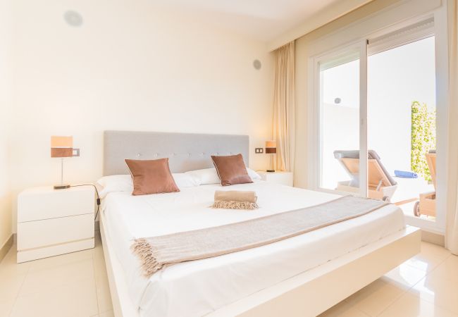 Aparthotel in Marbella - Cubo's Cortijo Del Mar Resort 6 PAX B1 2