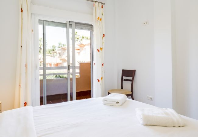 Apartment in Marbella - Cubo's Cabopino Beach Marbella Apartment