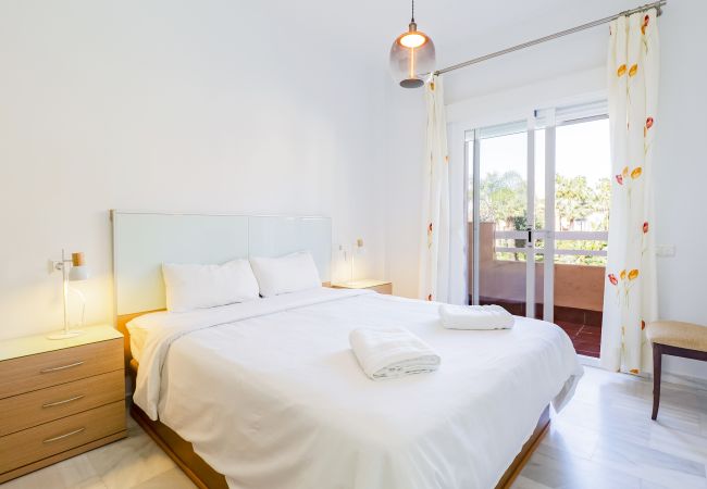 Apartment in Marbella - Cubo's Cabopino Beach Marbella Apartment