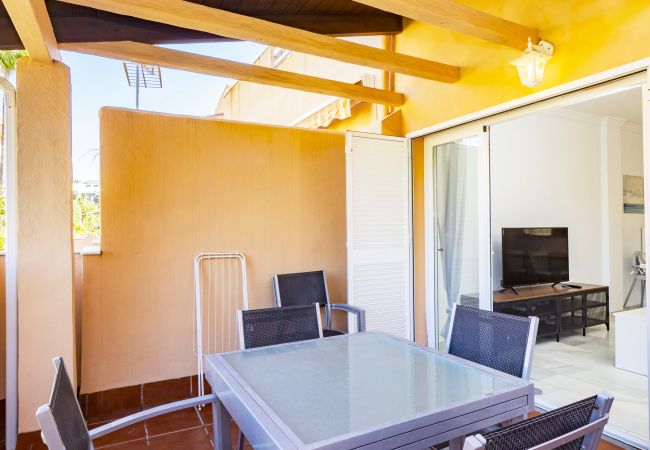 Apartment in Marbella - Cubo's Cabopino Beach Marbella Apartment