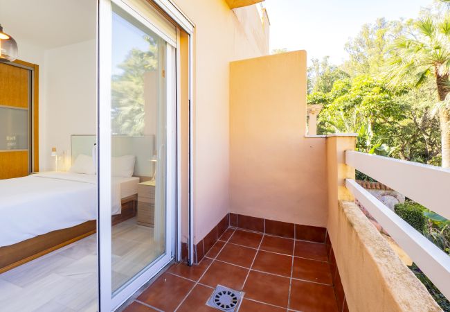 Apartment in Marbella - Cubo's Cabopino Beach Marbella Apartment