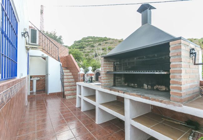 Cottage in Nerja - .Villa Marimel Con Piscina Privada
