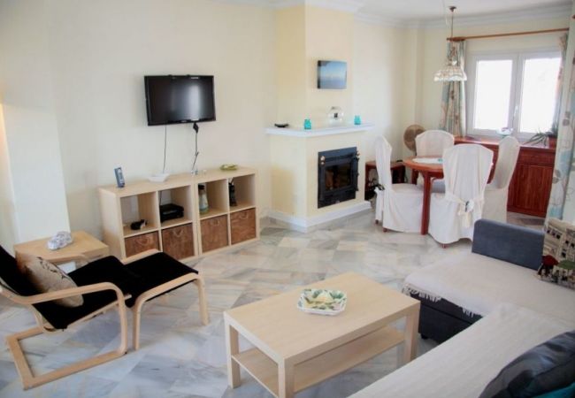 Apartment in Nerja - AV-0029 Apartamento 1ª línea de playa (3391)