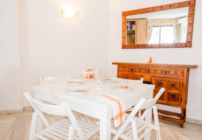 Apartment in Marbella - AV-0007 Puerto Banus